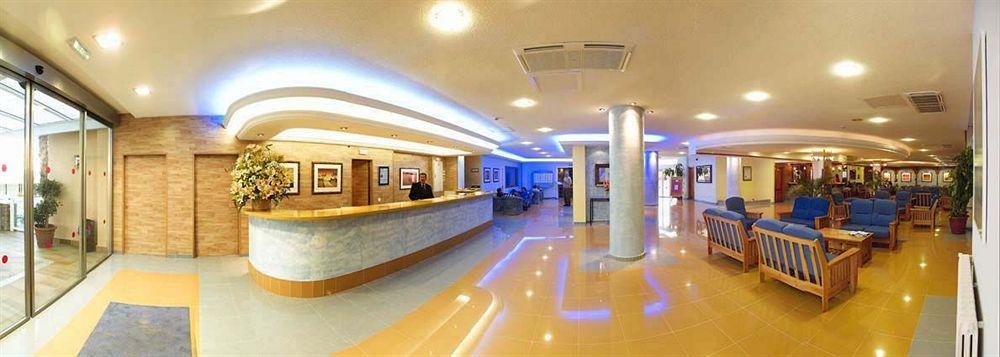 Coral Star Hotel San Antonio  Dalaman gambar